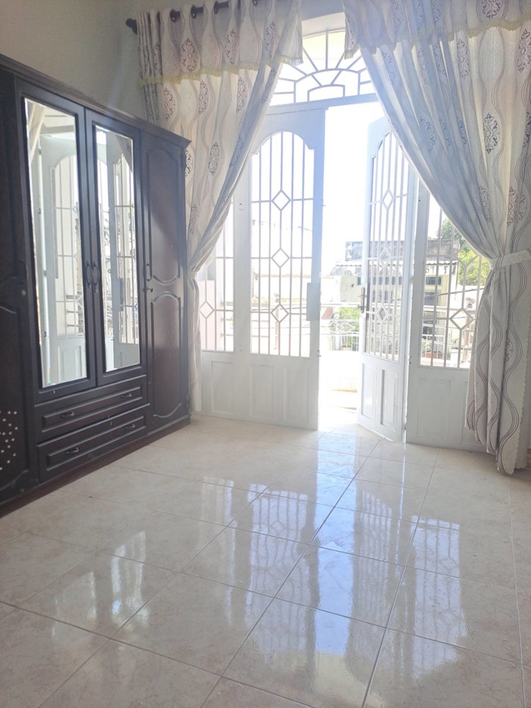 Cho thuê Nhà 3 Tầng Hẻm oto Hoàng Diệu 2, Thủ Đức - 3pn 3wc Giá 13tr/tháng