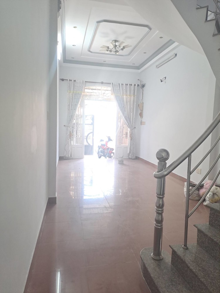 Cho thuê Nhà 3 Tầng Hẻm oto Hoàng Diệu 2, Thủ Đức - 3pn 3wc Giá 13tr/tháng