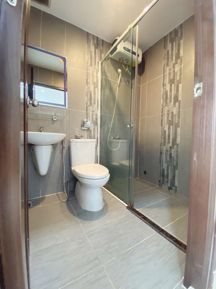 STUDIO CỬA SỔ TRỜI TÁCH BẾP GIÁP Q3