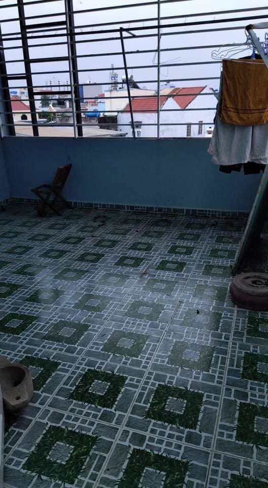 Cho thuê nhà 3 tầng gần Tây Hòa, đường 129, P. Long A – 200m2 – 3PN – xe hơi quay đầu – 10tr/tháng