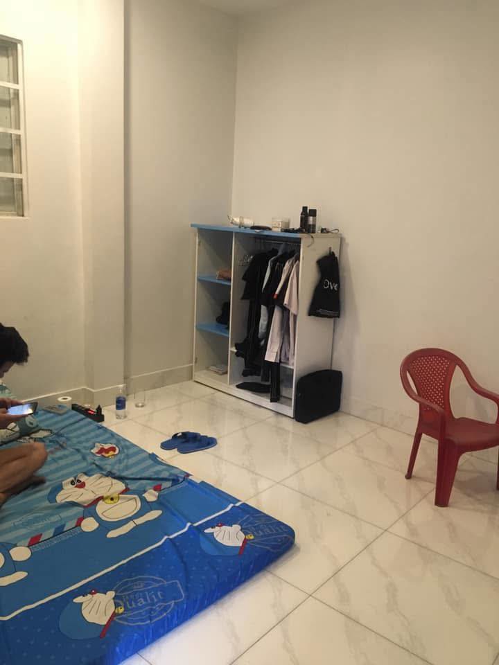 Cho thuê nhà 3 tầng gần Tây Hòa, đường 129, P. Long A – 200m2 – 3PN – xe hơi quay đầu – 10tr/tháng