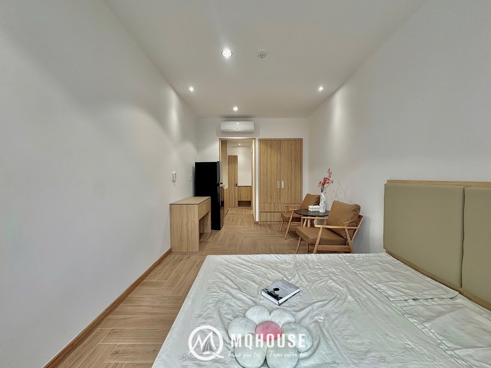 CĂN HỘ STUDIO FULL NỘI THẤT BAN CÔNG NGAY NHÀ GA T4