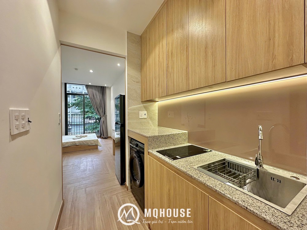 CĂN HỘ STUDIO FULL NỘI THẤT BAN CÔNG NGAY NHÀ GA T4