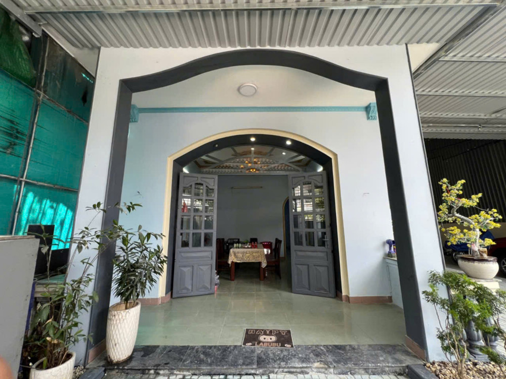 Cho thuê nhà Đường số 4, Trường Thọ – 2PN 1WC, có gác lửng, sân ô tô – 10tr/tháng