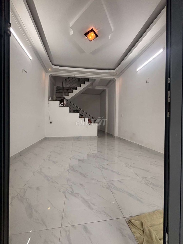 Cho thuê nhà Đường số 7, P.Linh Tây, Thủ Đức – 2PN + phòng thờ – 2WC – 9tr/tháng