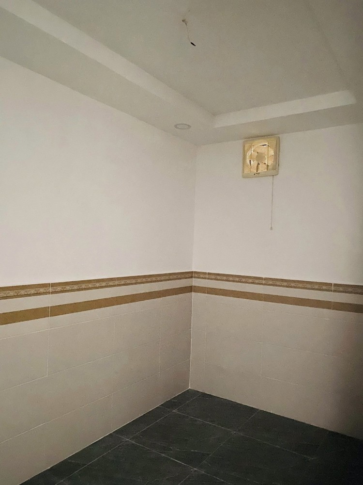 Cho thuê nhà nguyên căn Tô Ngọc Vân P.Linh Đông Thủ Đức 70m² 1 trệt 1 lửng 3PN2WC có sân giá 9tr/th