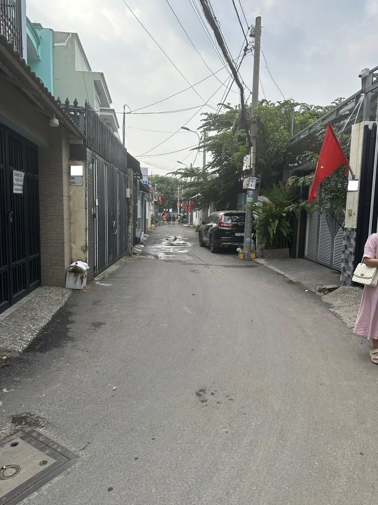 Cho thuê nhà hẻm ô tô Đường Số 9, P.Linh Tây, Thủ Đức – 180m², 4PN2WC, ở ngay – 10tr/tháng