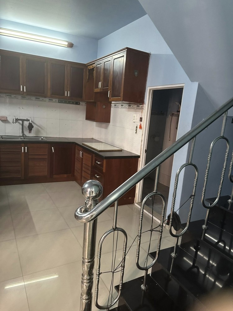 Cho thuê nhà hẻm ô tô Đường Số 9, P.Linh Tây, Thủ Đức – 180m², 4PN2WC, ở ngay – 10tr/tháng