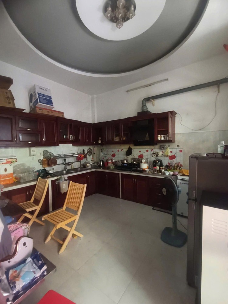 (10tr) Cho Thuê Nhà Hẻm Tải, P.Linh Chiểu, Thủ Đức (Gần ĐH Ngân Hàng) - 5pn2wc