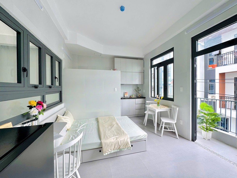 DUPLEX BAN CÔNG FULL NỘI THẤT NGAY ĐẠI HỌC VĂN HIẾN - TÂN BÌNH