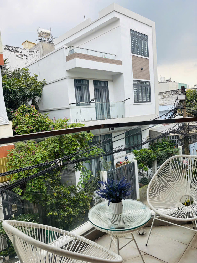 (17tr) Cho thuê nhà góc 2MT Đường 22 Linh Đông_4PN3WC_180m²_đậu ô tô_17tr TL