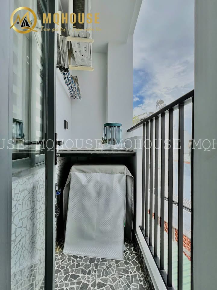 Cho thuê phòng studio thoáng mát full nội thất gần cv Hoàng Văn Thụ, 5p tới sân bay Tân Sơn Nhất,TB