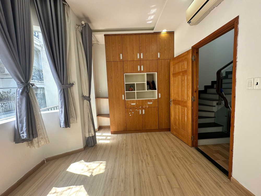 (14tr) Cho Thuê Nhà nguyên căn Đường 40, Hiệp Bình Chánh, 4PN 3WC, full nội thất gần PVĐ – 14tr