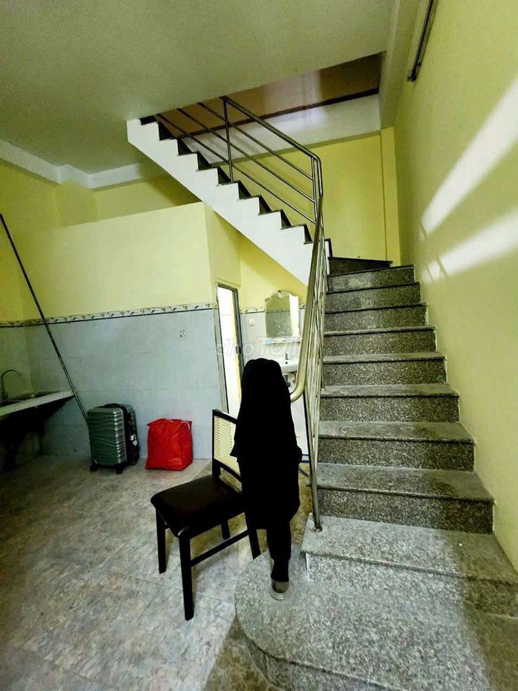 (13tr) Cho Thuê Nhà gần ĐH Cảnh Sát Linh Tây – 8.4x13m – 1 trệt 1 lầu + sân thượng – 3PN 3WC