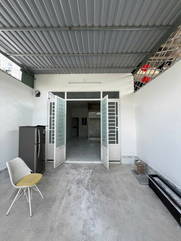 (8tr) Nhà hẻm 6m đường 22 Linh Đông – 70m² – cấp 4 – 1PN 1WC – sân đậu ô tô [441]