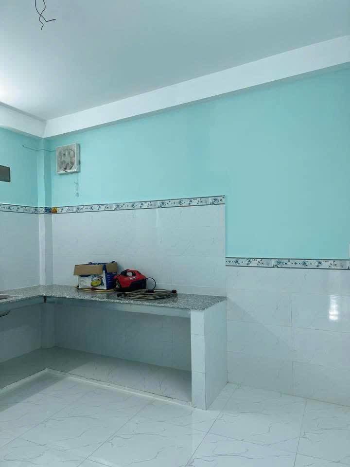 (7.5tr) Nhà 4x17m 1 trệt 1 lầu 2PN 2WC đường 11 Trường Thọ giá 7.5tr