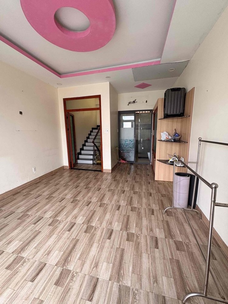 (11tr) Nhà  Cho Thuê 3PN 3WC Đường Phạm Văn Đồng, P. Linh Tây – hẻm ô tô