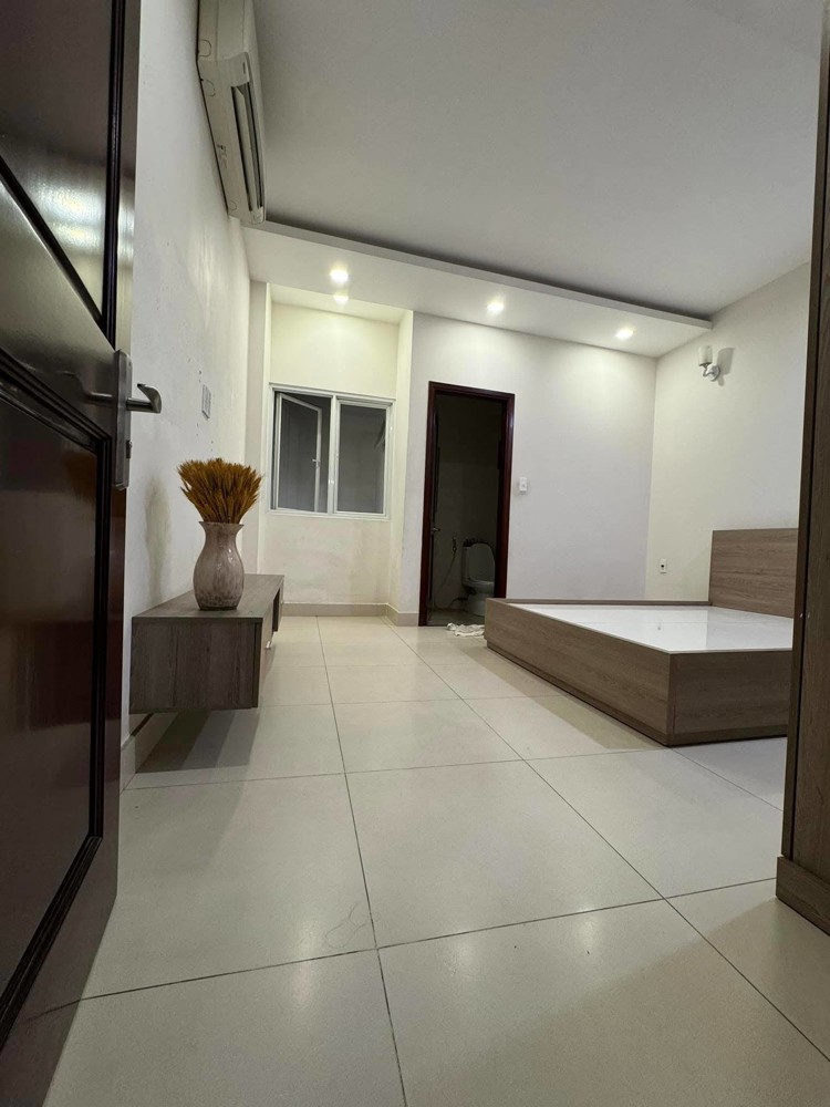 (15tr) Nhà 1 trệt 2 lầu 3PN 4WC gần Hoàng Diệu – Kha Vạn Cân, Linh Trung, Sân đậu oto