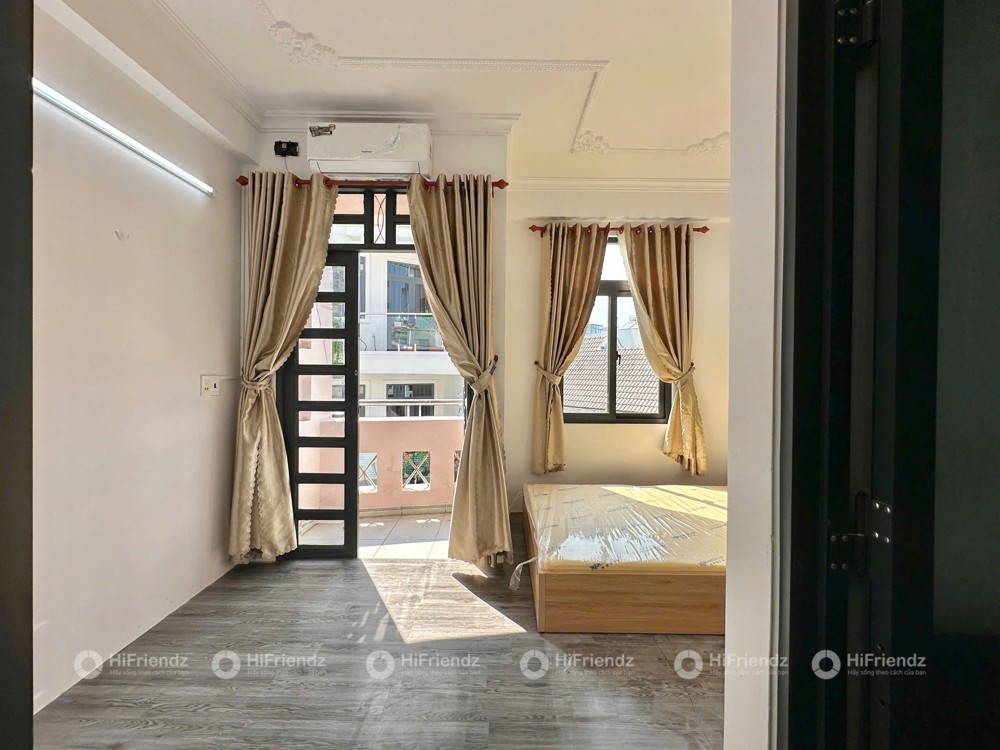 STUDIO BAN CÔNG FULL NỘI THẤT NGAY ĐH VĂN HIẾN