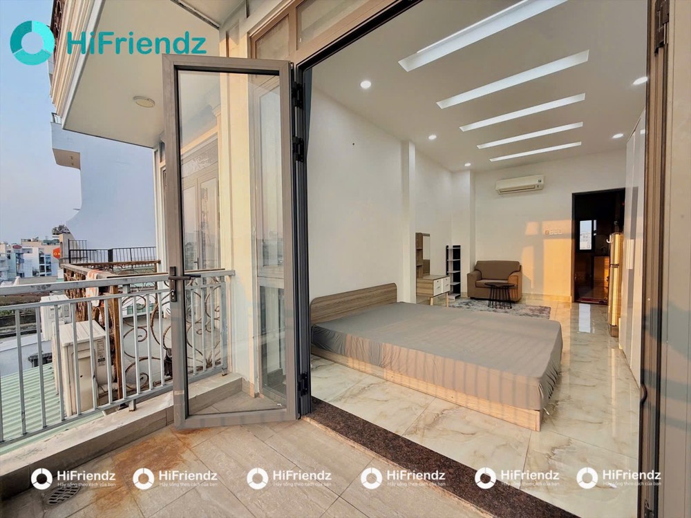 Cho thuê phòng siêu rộng có bancol full nội thất ngay ngã tư Bảy Hiền, Quận Tân Bình