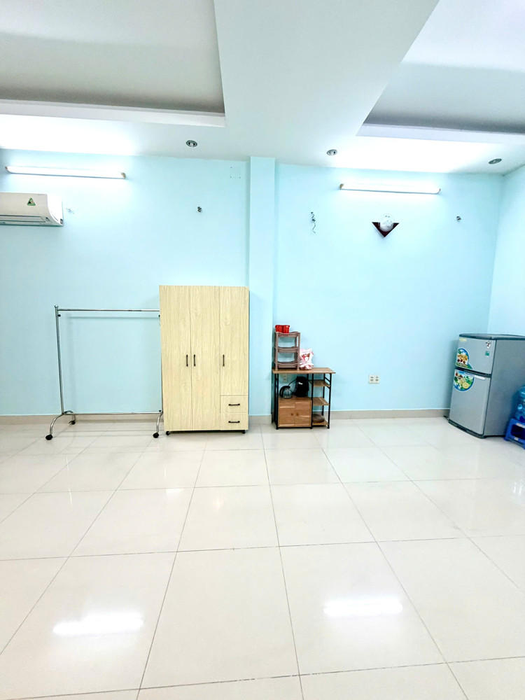 TRỌ 1PN 40m2 - BAN CÔNG - WC RIÊNG - QUẬN 2 - GIÁ 4TR