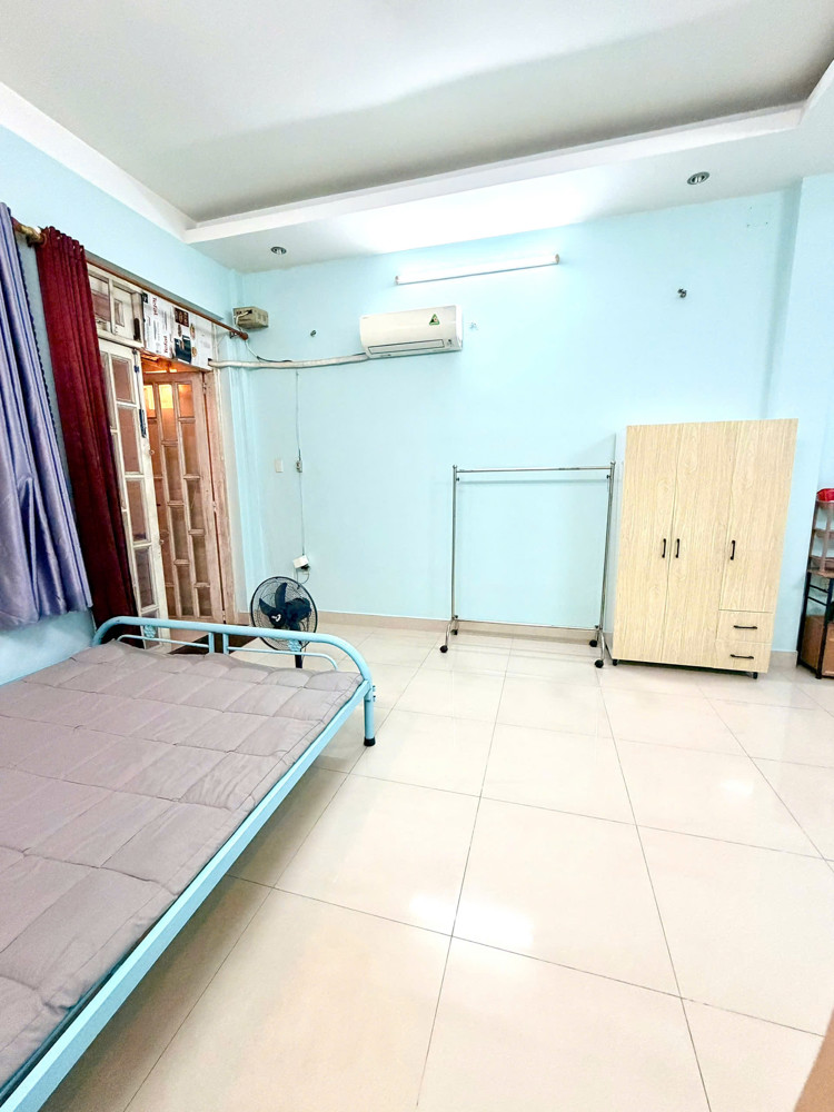 TRỌ 1PN 40m2 - BAN CÔNG - WC RIÊNG - QUẬN 2 - GIÁ 4TR