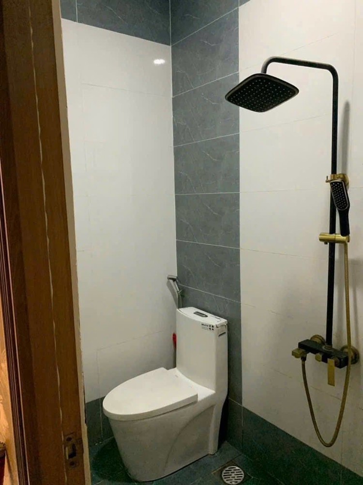 Cho thuê nhà Nguyên Căn 4pn4wc Đường linh đông, Hẻm Xe Tải. 1 trệt 2 lầu Giá 14tr/tháng