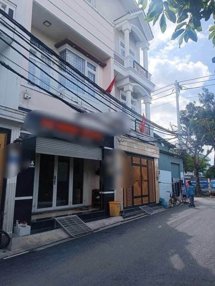 Cho thuê nhà Nguyên Căn 4pn4wc Đường linh đông, Hẻm Xe Tải. 1 trệt 2 lầu Giá 14tr/tháng