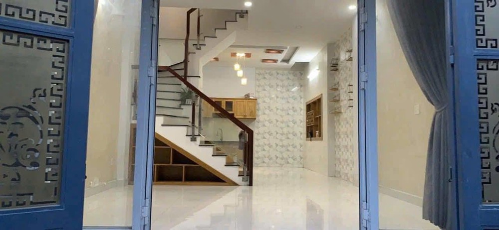 Cho thuê nhà Nguyên Căn 4pn4wc Đường linh đông, Hẻm Xe Tải. 1 trệt 2 lầu Giá 14tr/tháng