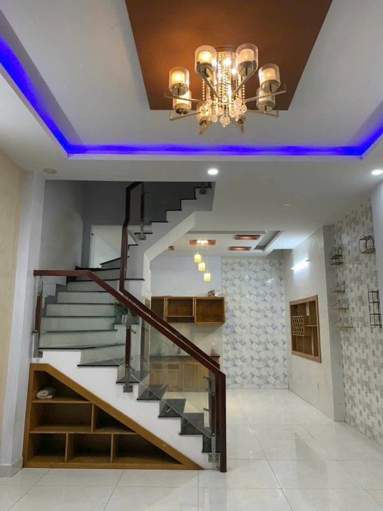 Cho thuê nhà Nguyên Căn 4pn4wc Đường linh đông, Hẻm Xe Tải. 1 trệt 2 lầu Giá 14tr/tháng