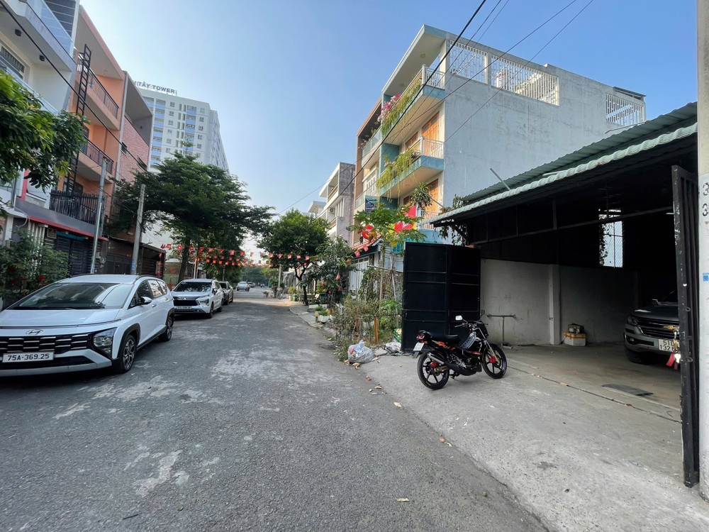 CHO THUÊ KHO/XƯỞNG + NHÀ – 100m² – 10TR, Mặt Tiền Đường D3, phường Linh Tây