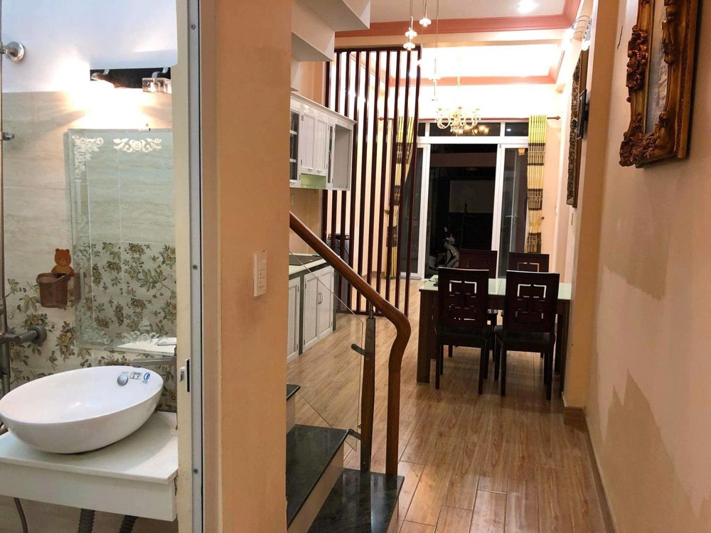 Nhà nguyên căn Đường Số 2, P. Trường Thọ, hẻm xe hơi, 2 Tầng, 3PN, 2WC, giá 11 triệu/tháng
