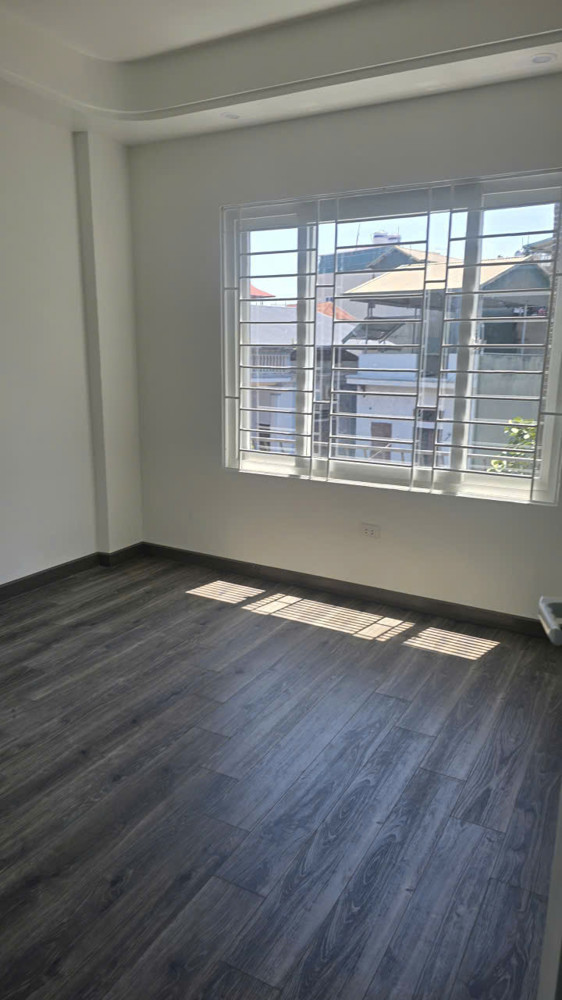 Chính chủ Cho thuê nhà nguyên căn có 5 Tầng *40m2, 2 mặt thoáng, nhà mới tinh, nội thất cơ bản, ưu t