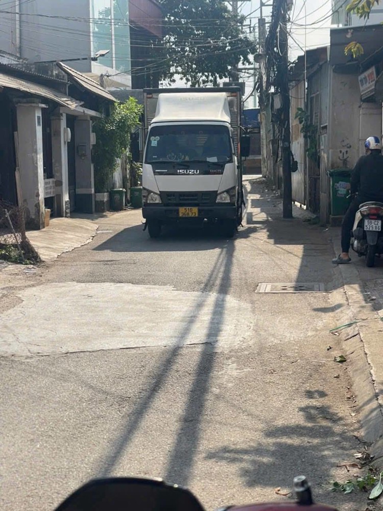 Cho thuê nhà nguyên căn hẻm xe tải đường số 2, Trường Thọ, DT 100m2 Giá 10tr/tháng