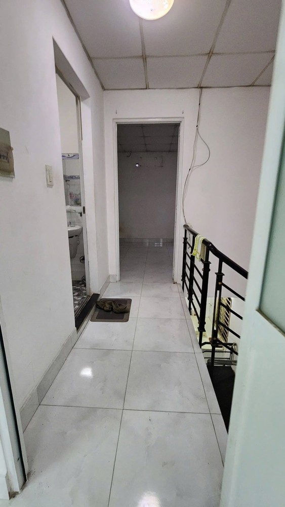 Cho thuê nhà NGUYÊN CĂN đường xe tải gần Phạm Văn Đồng chỉ 8tr tháng 2pn 2wc