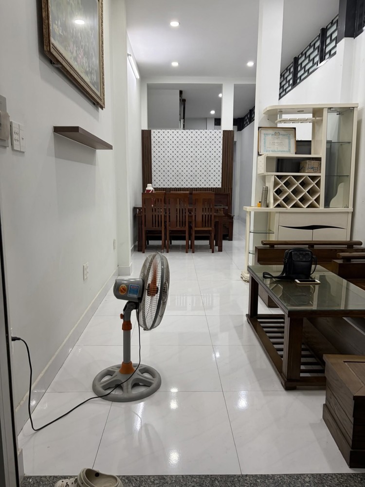 Cho thuê nhà nguyên căn gần chợ Thủ Đức – 2PN 2WC, full nội thất, 7.5tr/tháng