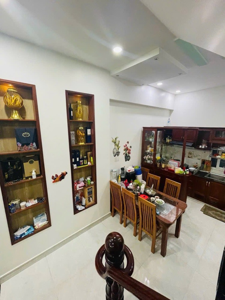 Cho thuê nhà hẻm oto đường LÊ Văn Chí, p. Linh Trung - 3pn3wc, full nội thất giá 15,6tr TL