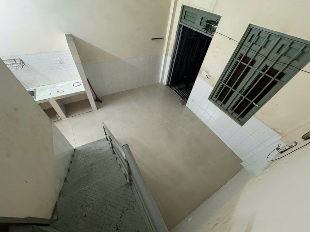 CHO THUÊ NHÀ MẶT TIỀN ĐƯỜNG SỐ – P. LINH ĐÔNG CŨ, 1pn1wc giá 6tr/tháng