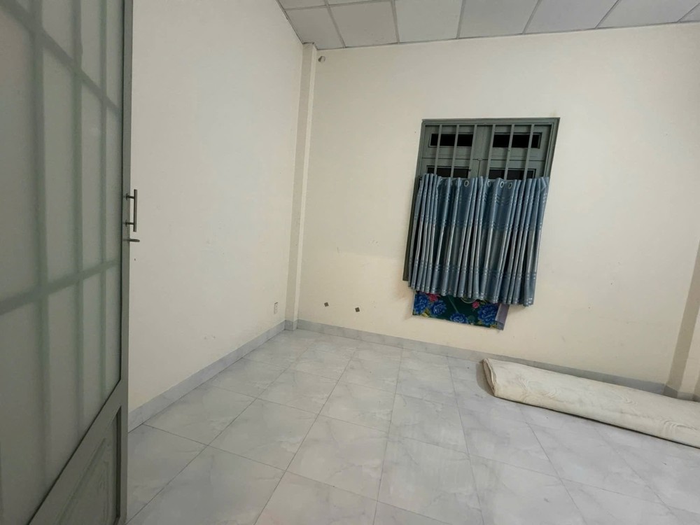 CHO THUÊ NHÀ MẶT TIỀN ĐƯỜNG SỐ – P. LINH ĐÔNG CŨ, 1pn1wc giá 6tr/tháng