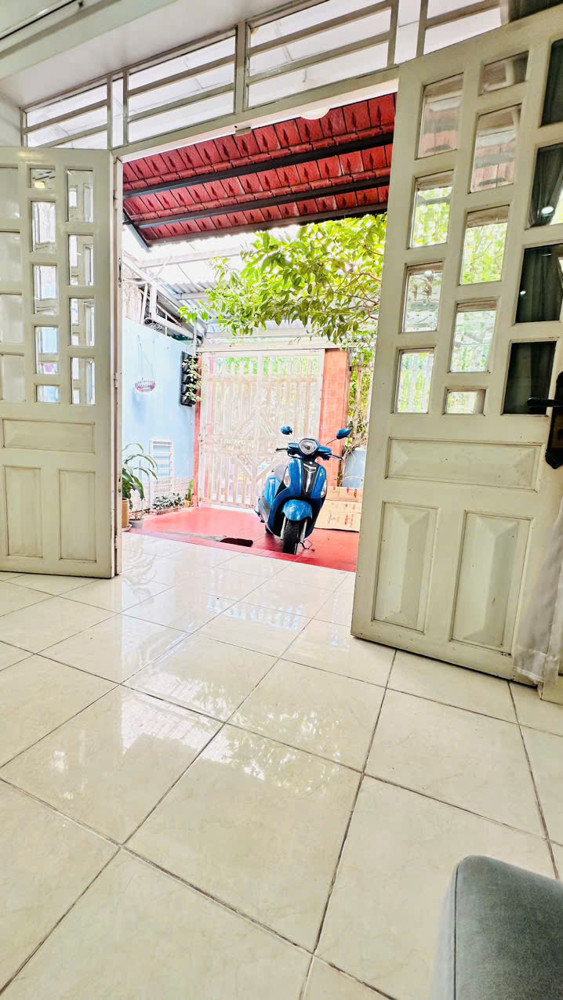 Cho Thuê Nhà mái thái mát mẻ,P. Linh Tây, gần Phạm Văn Đồng. 100m2 gồm 2PN1WC Giá thuê 8.5tr/tháng