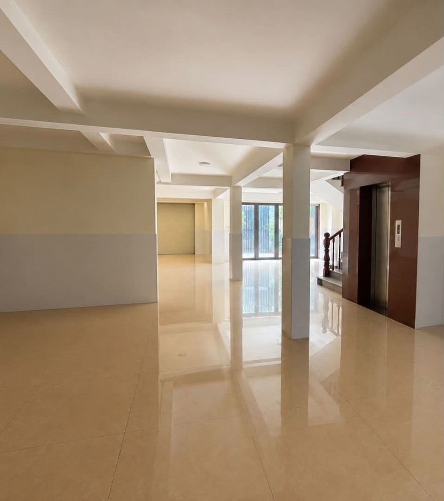 Cho Thuê 2 căn liền kề Mặt Tiền Hoàng Diệu 2, P. Linh Chiểu – DT 250m2, 5 Tầng - Giá TL