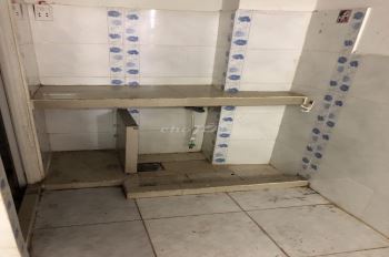 Phòng trọ rất rộng và đẹp, có gác, kệ bếp, wc
