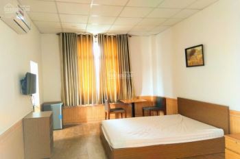 Phòng đẹp cao cấp full nội thất - quận 2. có thang máy, sân để xe hơi. chính chủ