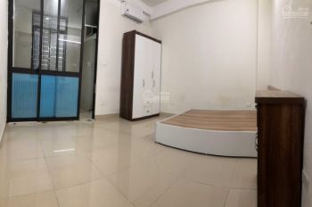 Căn hộ 30m2 tại xuân thuỷ - cầu giấy. siêu đẹp, khép kín, có vách kính 4,5tr/th, lh 0902112556