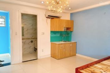 Phòng nội thất khách sạn trung tâm q7, có bồn tắm nằm sang chảnh