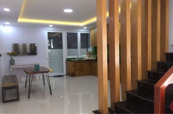 Phòng trọ quận bình thạnh 30m², sát uef, hutech