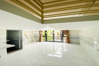 Phòng full nội thất ban công ở đường hoà bình