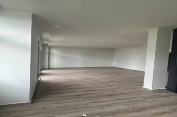 Cho Thuê Tầng Nhà Phố Kế Cạnh Chợ Đêm View Đẹp Trục Đường Thoáng Mát