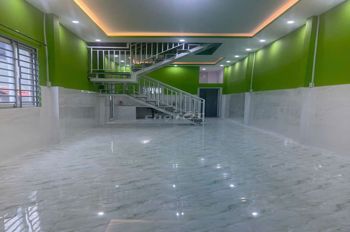 Nhà cho thuê đường 36 p. linh đông. 2 tầng. DT 180m2 có 3pn2wc giá 10tr