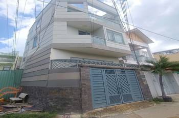 Nhà cho thuê đường Võ Văn Ngân, P. Linh Chiểu. SD 180m2 có 3 tầng, 3pn3wc giá 16tr/tháng